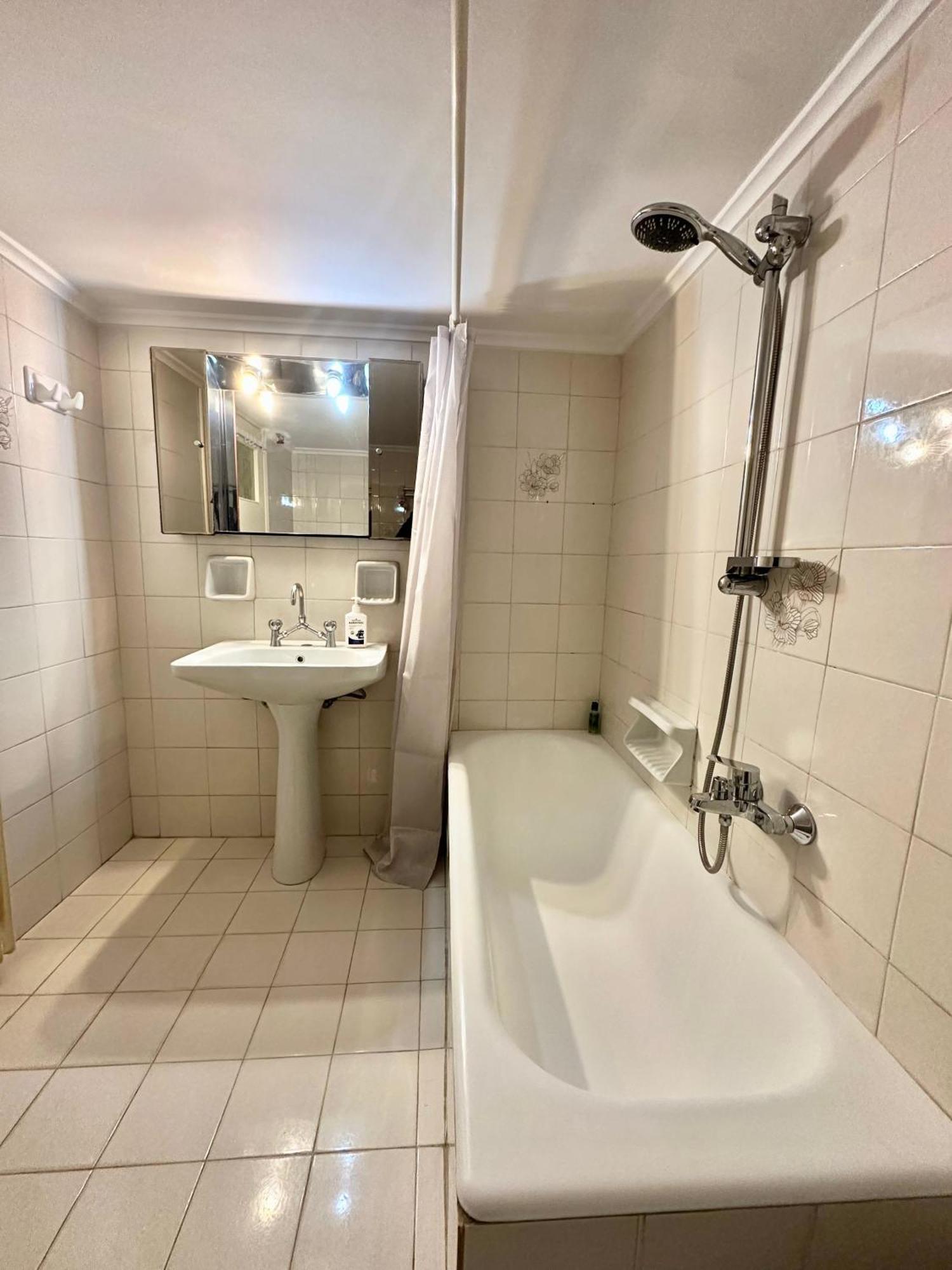Mamour Apartment In Ateny Zewnętrze zdjęcie